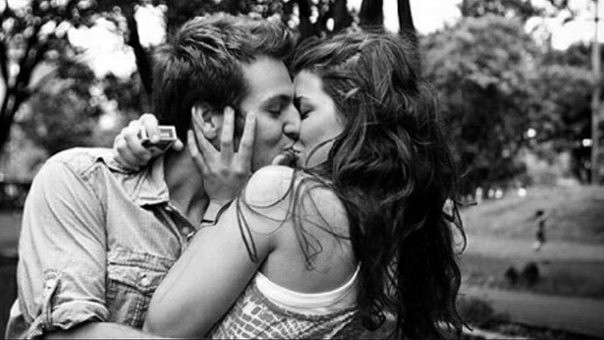 Оставим в памяти своей любви места...