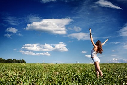 Приятно жить в любовном заблужденьи...