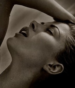 Прекрасное любви моей мгновенье...