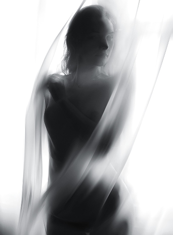 Слышу, скрипнула дверь...