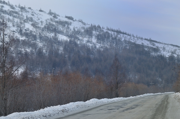 Истает день