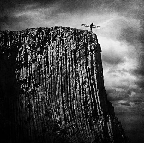 Как хочется многим туда заглянуть