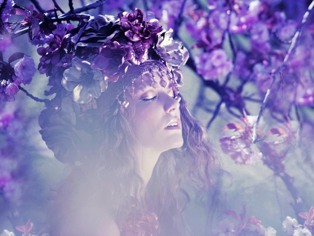 Ко мне ангел крылом поутру прикоснулся