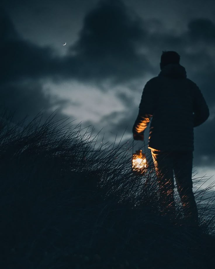 Лишь бы был порыв с рифмою свят!