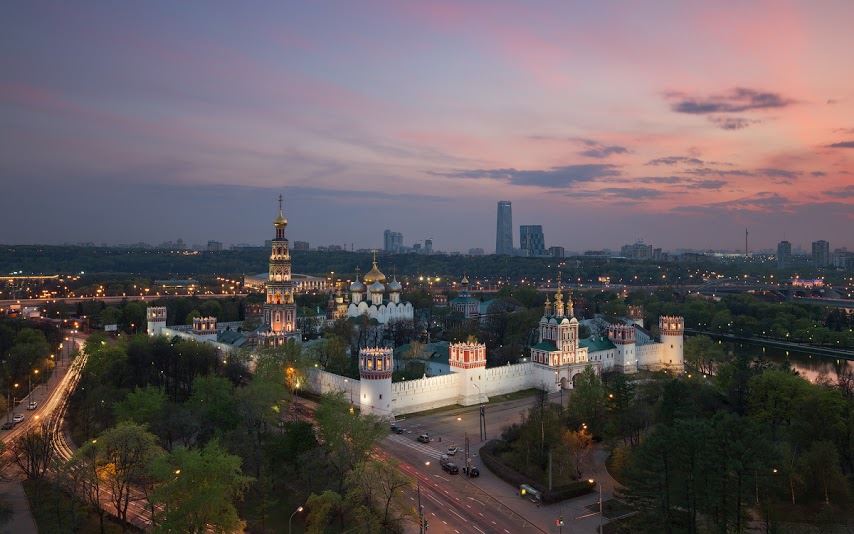 Уж лучше гнев божественный принять!