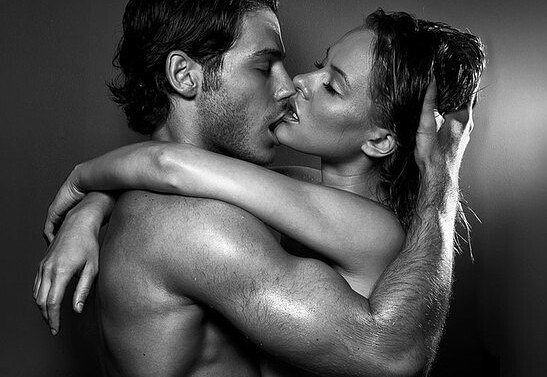 Средь ночи тёмной и при свете сером дня...