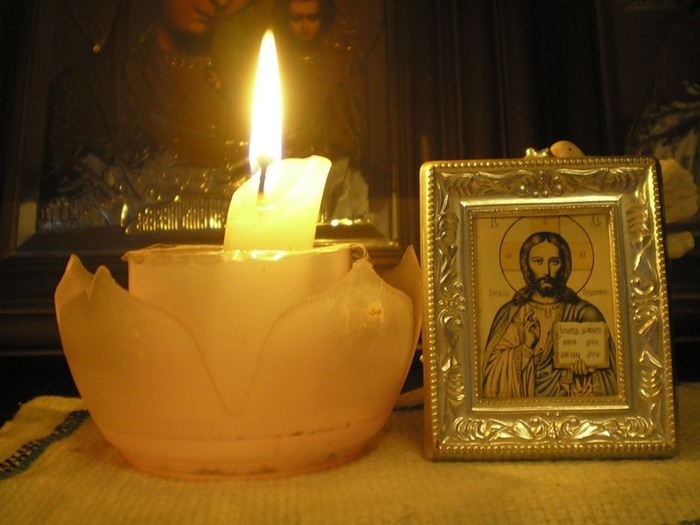 В память погибшим в Московском метро