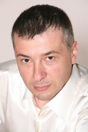 Синей водой протекает разлука