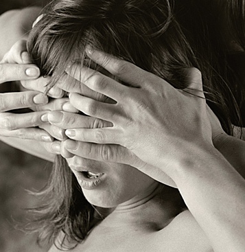 Чтоб в объятия, желая...