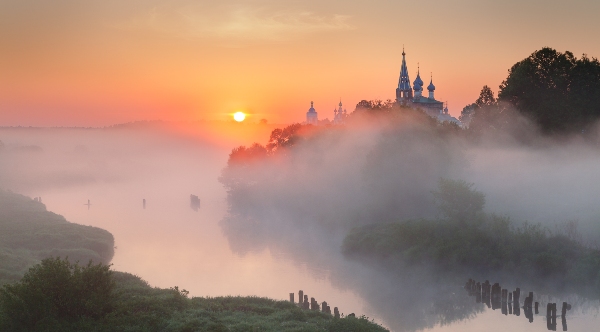 В месяц тёплый с названием май...
