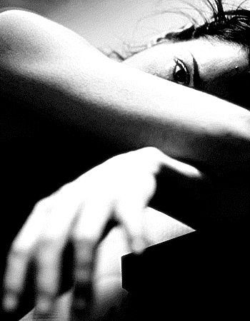 Спи родная, утро скоро...