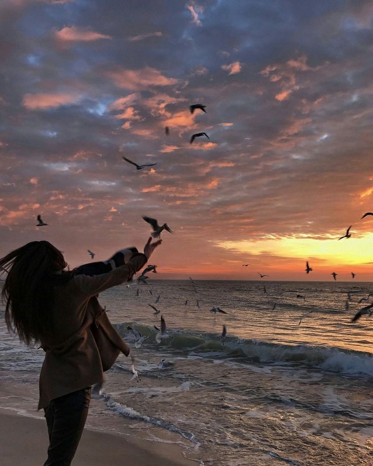 Лишь ныне понял вдруг, как страстно я любил!