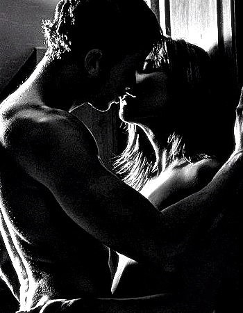 Я весь в твоей безумной власти!