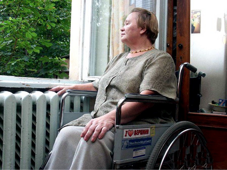 Тяжелая форма заболевания невозможно совместное проживание. Жилье для инвалидов. Обеспечение жильем инвалидов. Инвалид дома. Российские ученые инвалиды.
