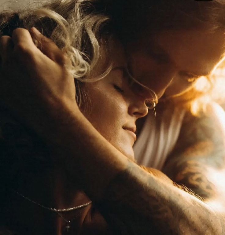 Жизнь моя в пороге счастья!