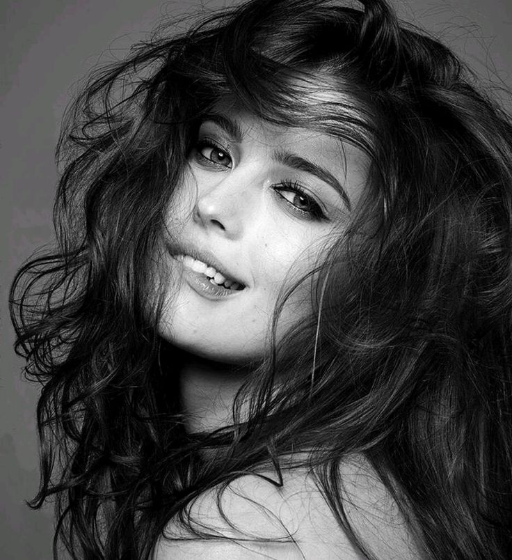 Слагаю вновь любви сонет!