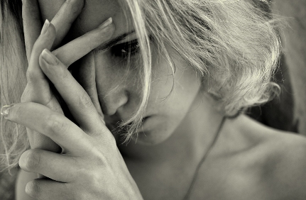 Душа болит и давит грусть!