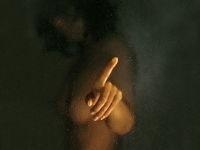 Объятья, что при страстной любви стоны...