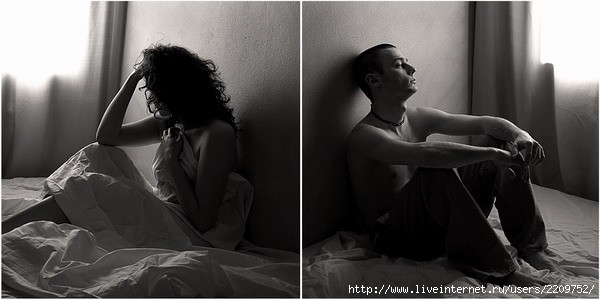 Одиночеством... да вдвоем...