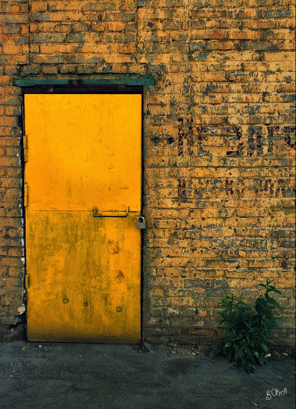 Обшарпанные подьезды москвы...