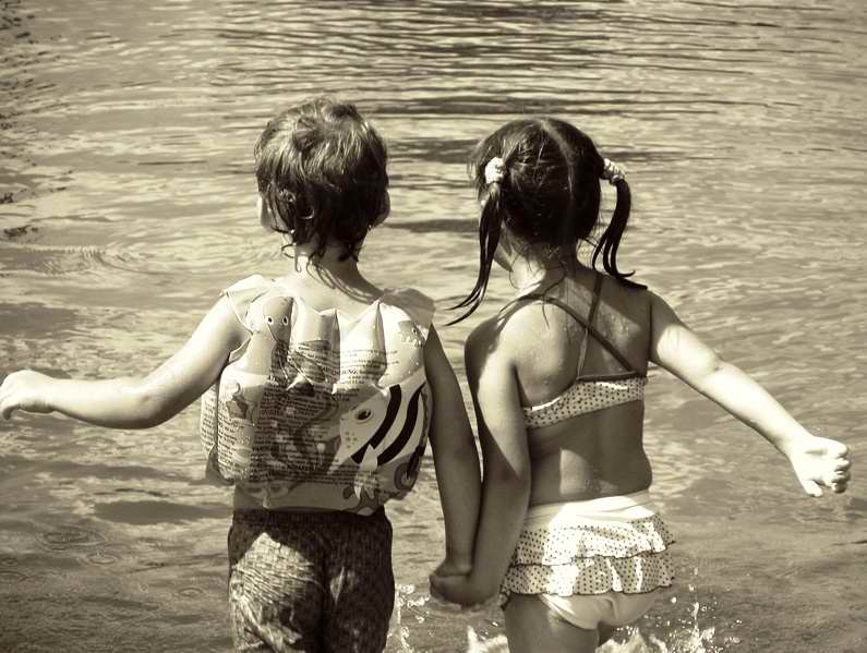 Лето. Берег. Детский мир