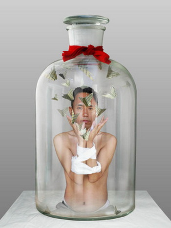 Бутылочный человечек