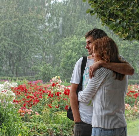 А мы гуляли под дождем...