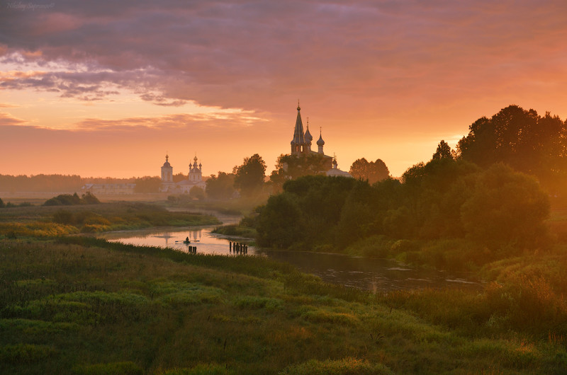 Жизнь чаша с вином, успей выпить до дна!
