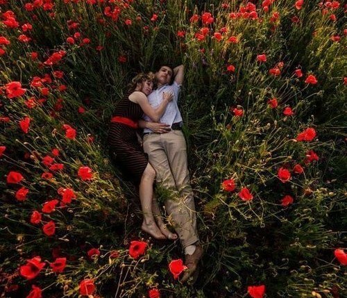 Друг другу страсти миг дарили