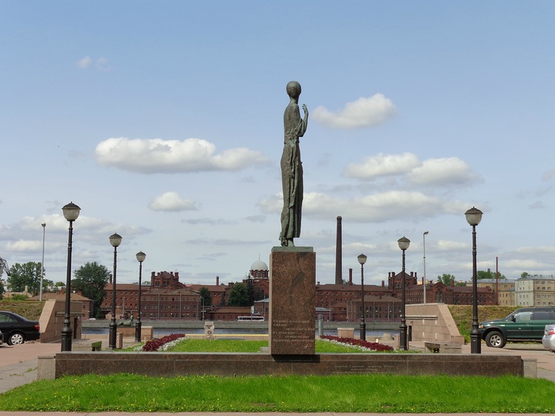 Памятник ахматовой в санкт петербурге