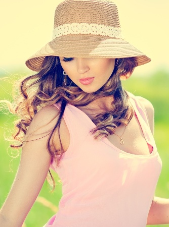 Моя любовь, что в яви как из сна...