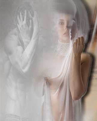 Страсть, обжигая, пламенно взметнулась!