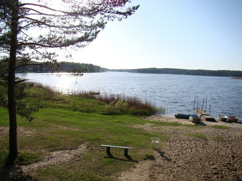 Латвийский кемпинг Dzirnezers