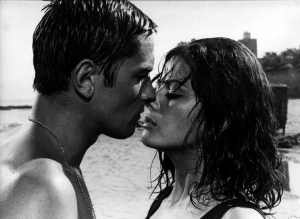 В душе моей опять зажглась заря!