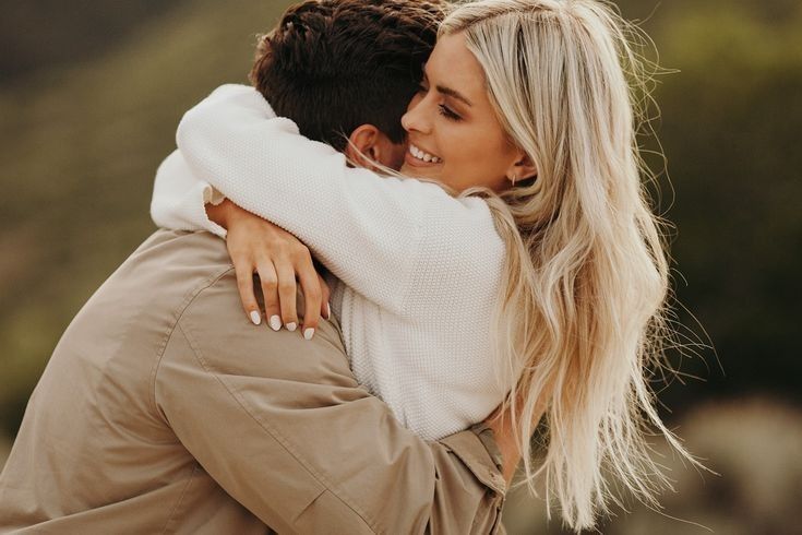 Нет, не забыть мне ласковые руки!