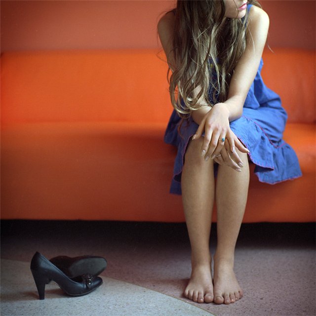 Милая, поэта не бросай!