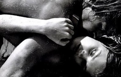 Заря блистала при лучах небес пожаром!