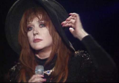 Она цеплялась за любовь