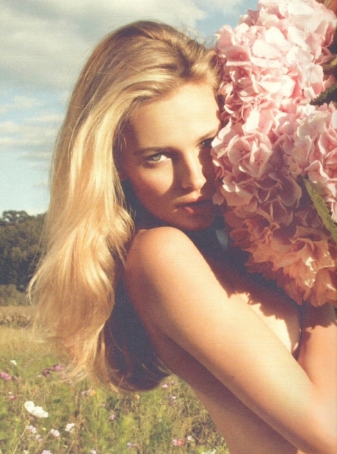 Любви в днях благодаря!