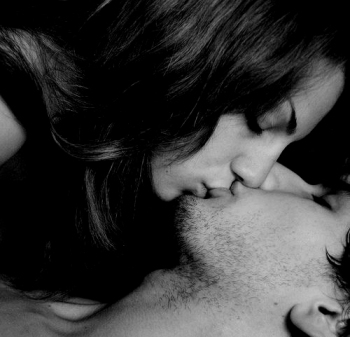 Минуя в страсти дивной сны!