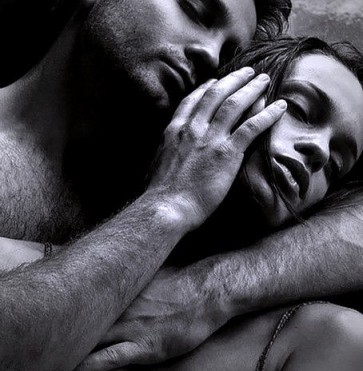 И в объятьях моих!