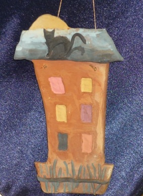 Детские поделки. Домик в ночи