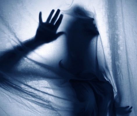 Мгновеньем страстным иногда...