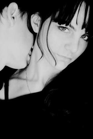 она могла бы утонуть в его глазах