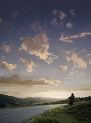 А жизнь всего короткий любви миг!