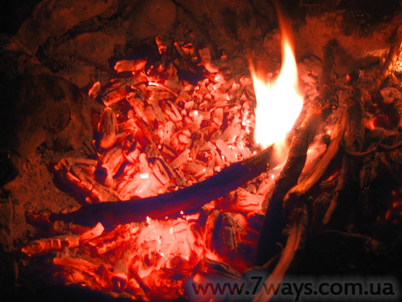 Угли чёрные костра