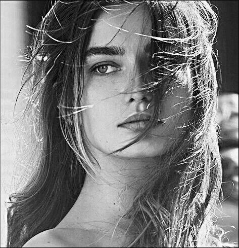 Душа моя от страсти вновь сгорает!