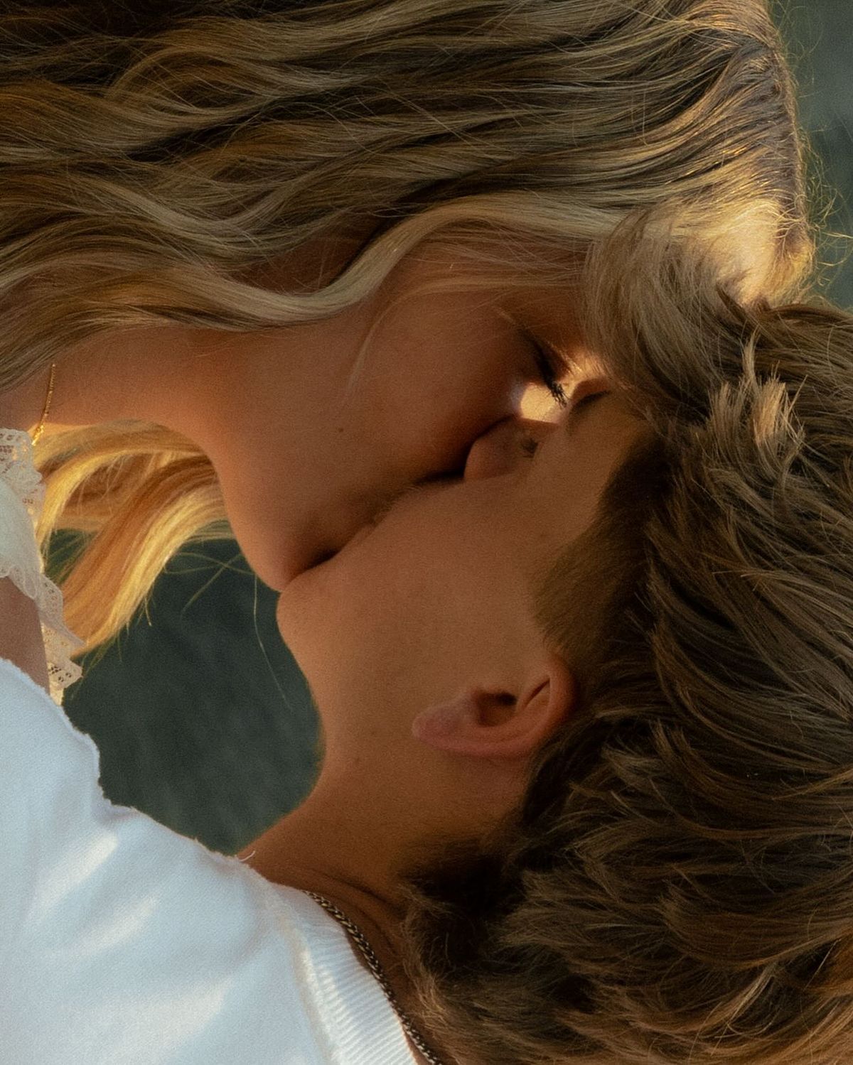 Любви голос ли услышим?