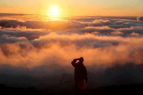 Когда отсутствует божественности свет!