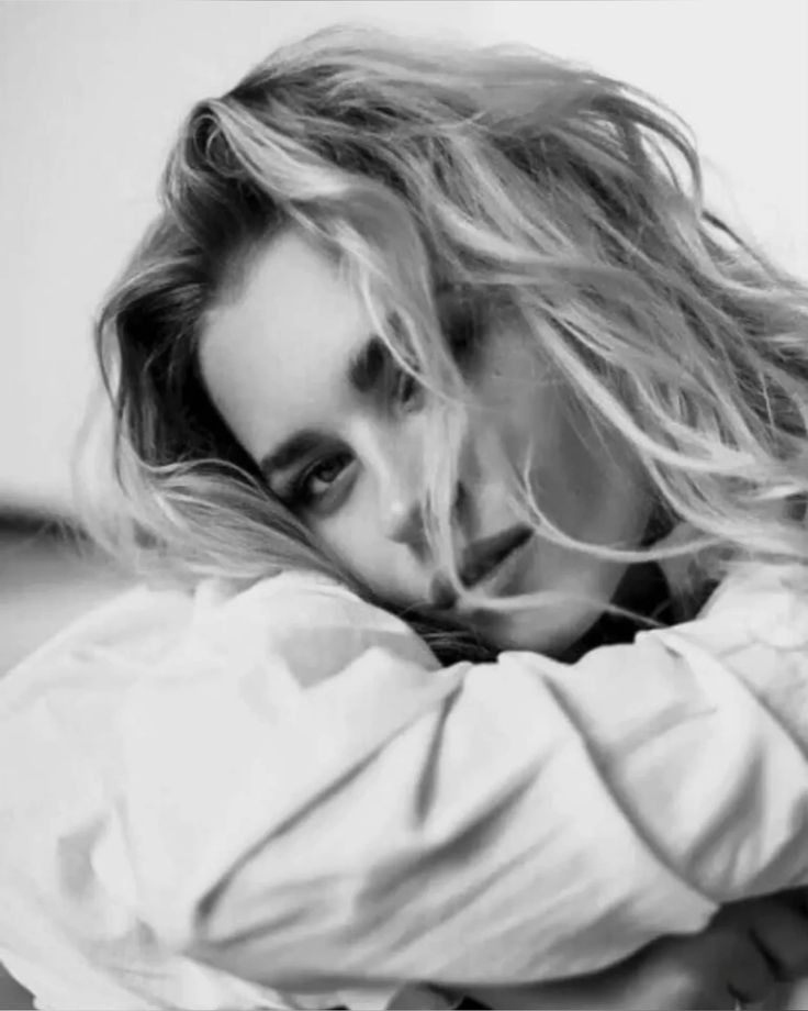 Пусть любовь в дали далёкой!